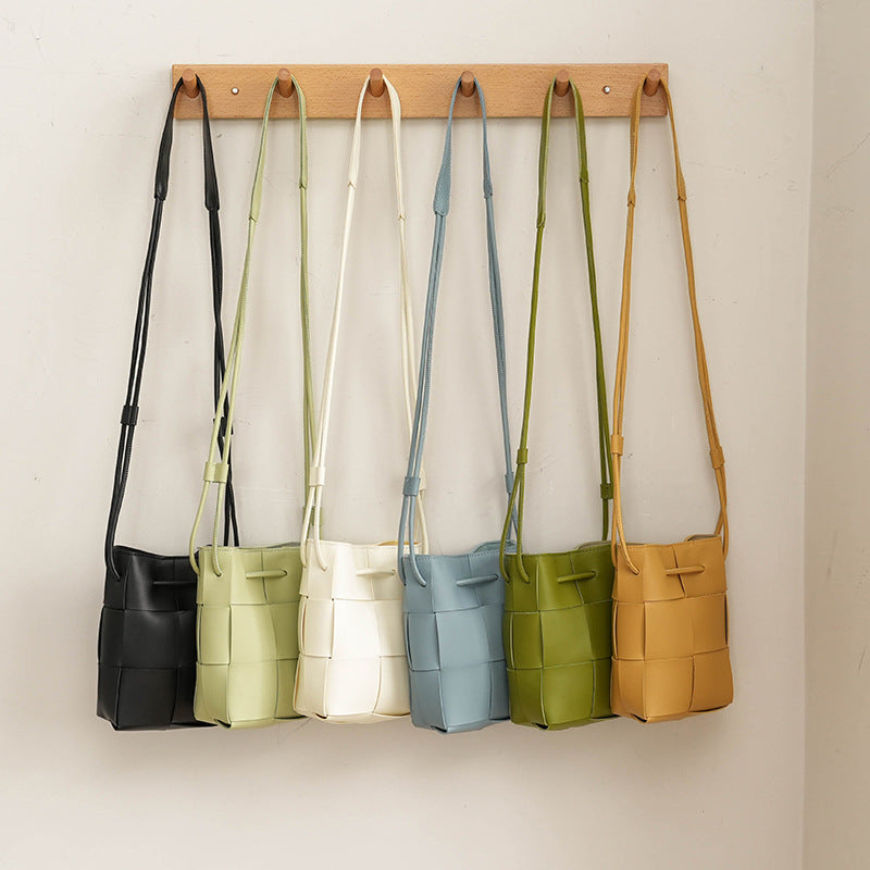 New Weaving Mobile Phone Bag Crossbody Small Bag Vertical Mobile Phone Bag Women's Fashion Mini Crossbody Shoulder Small Bag