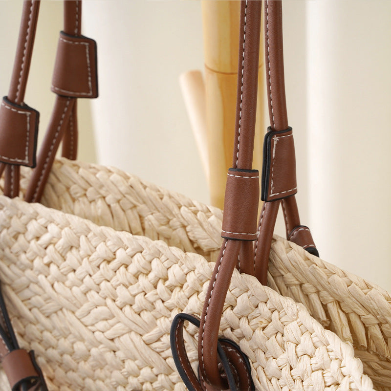 Casual One Shoulder Women's New Versatile Hand-held Straw Bag