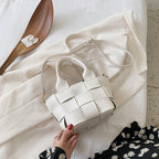 New Trendy Fashion Woven Messenger Bag Portable handBag