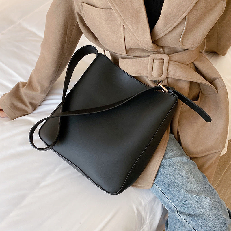 Fashionable Simple Large Capacity Single Shoulder Messenger Bag