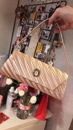 Vintage Antique Bag With Drill Hand Carrying Chain handbag
