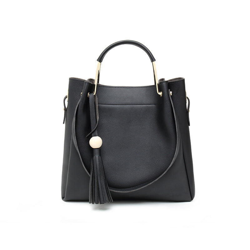 Tassel bucket big shoulder bag