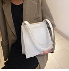 Simple portable single shoulder bag
