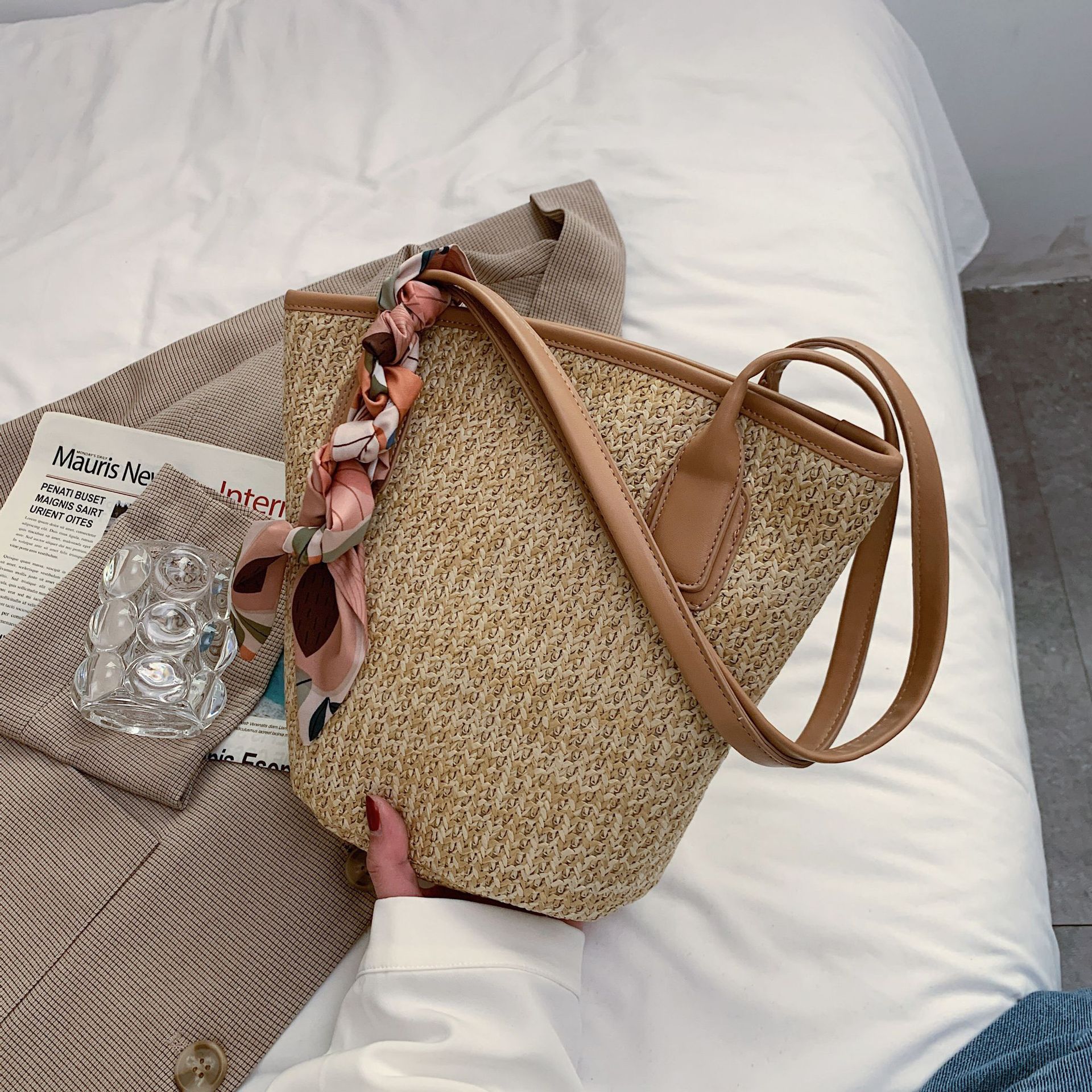 Women's Ins Straw Large Capacity Simple Silk Scarf Rattan shoulder bag