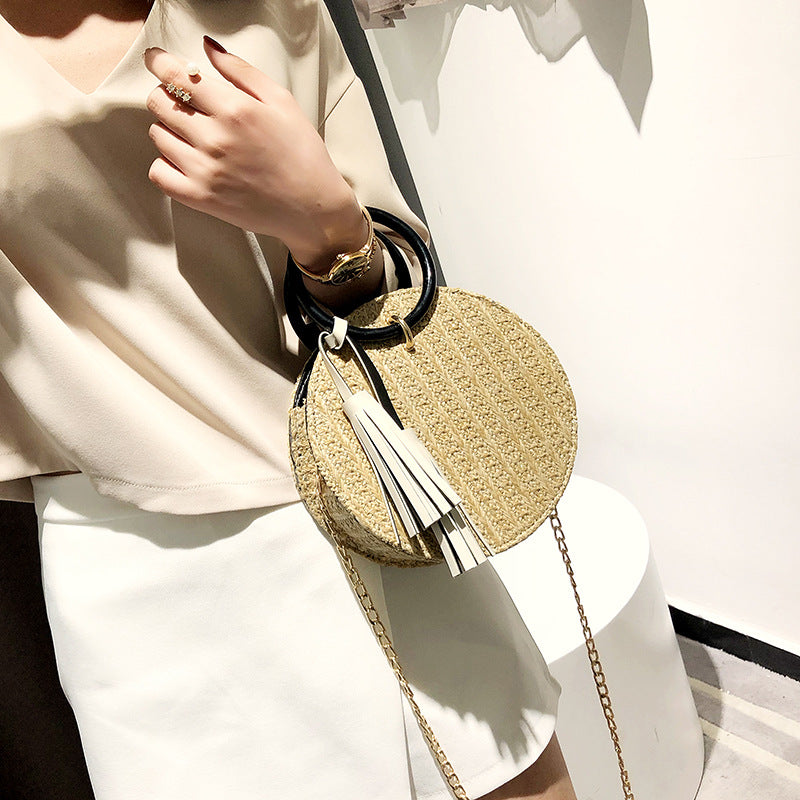 The New Small Round Bag Made Of Grass Single crossbody Bag Simple