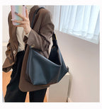 Literary Retro One-shoulder New Large-capacity Messenger Bag