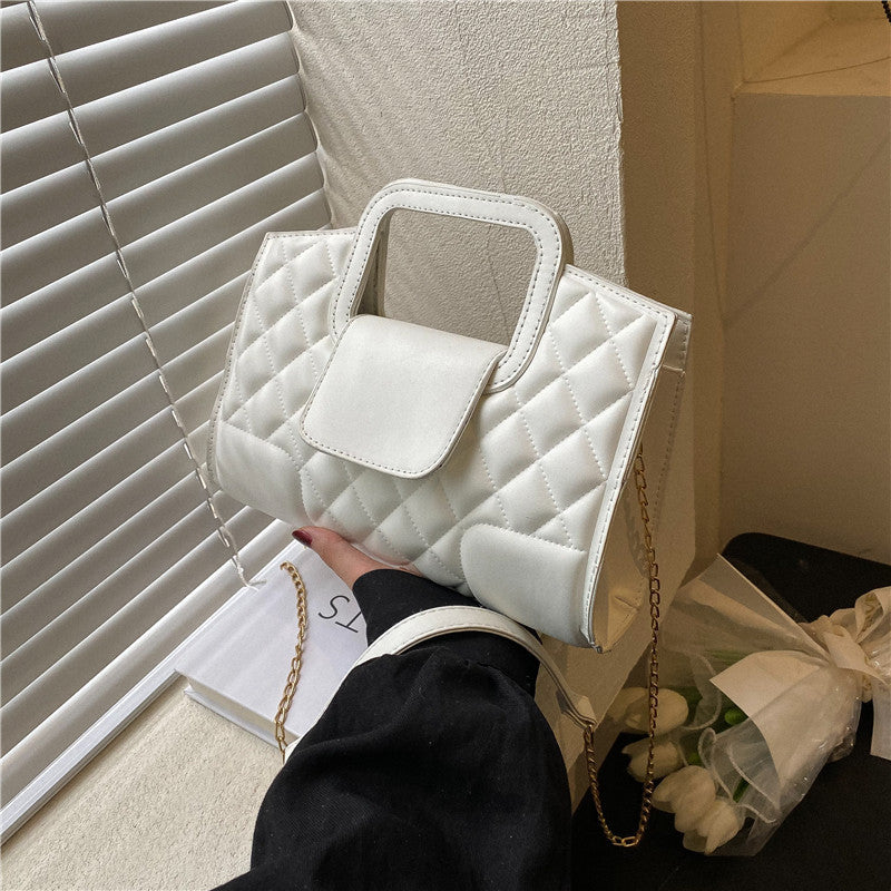 Lattice Chain Shoulder Slung Portable Small Square Bag