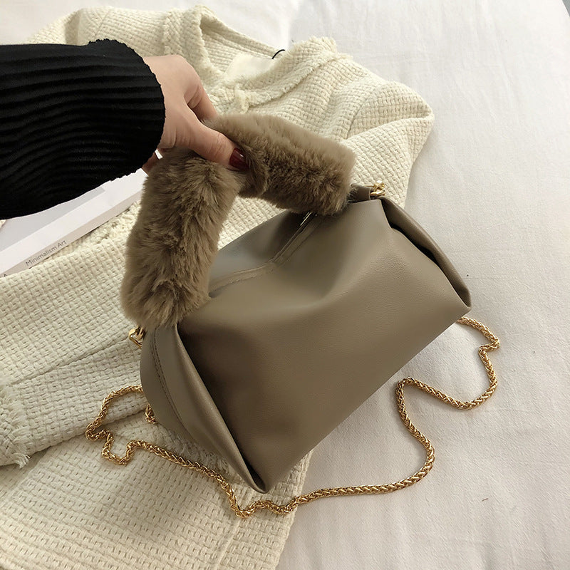 Fashion Solid Color One-shoulder Chain Plush Handbag