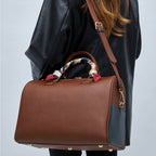 Design A Large-capacity Backpack With One Shoulder Slung Diagonally travel bag