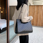 Large Capacity Versatile Shoulder Tote Bag