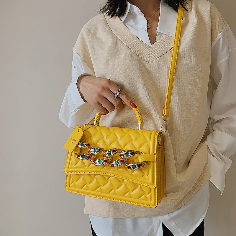 Vintage Diamond Color Diamond Chain Shoulder Bag