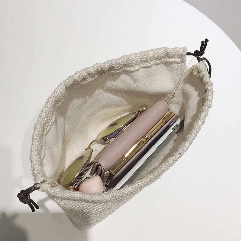 The New Small Round Bag Made Of Grass Single crossbody Bag Simple