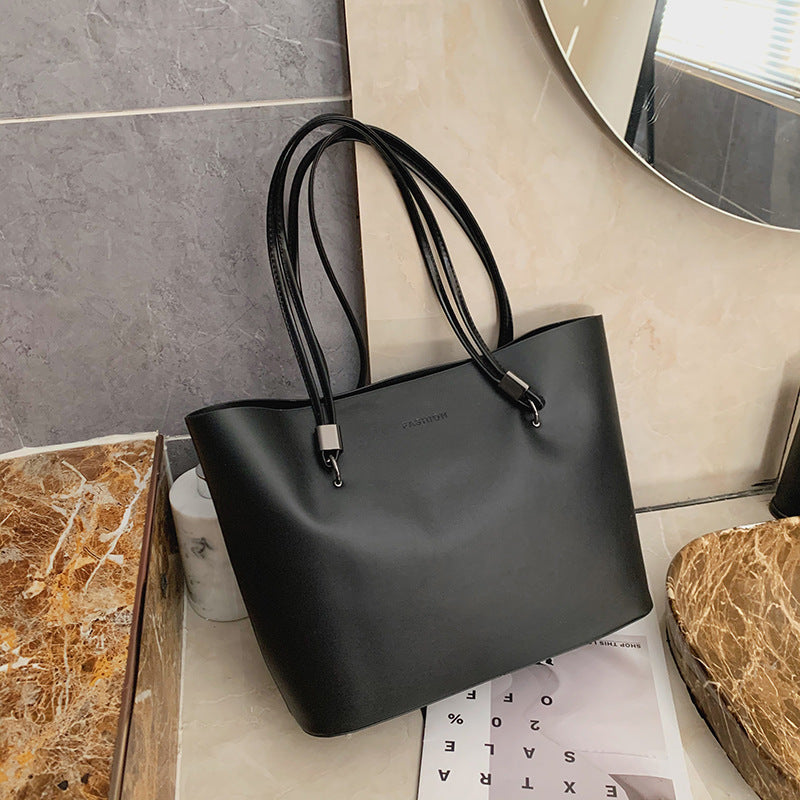 Large Volume Texture Western Style shoulder Bag Female