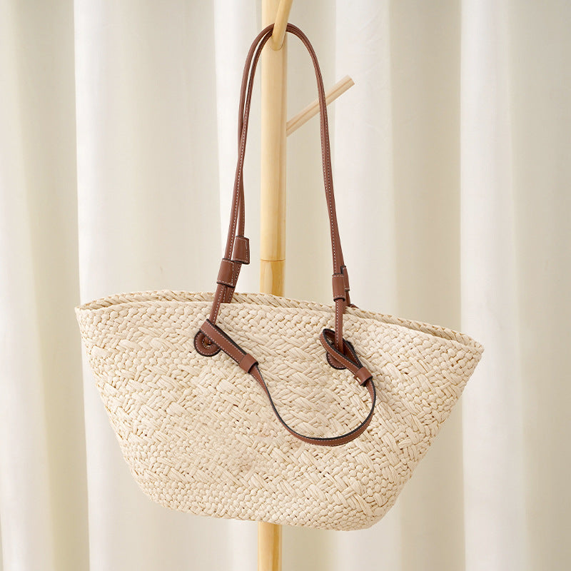Casual One Shoulder Women's New Versatile Hand-held Straw Bag