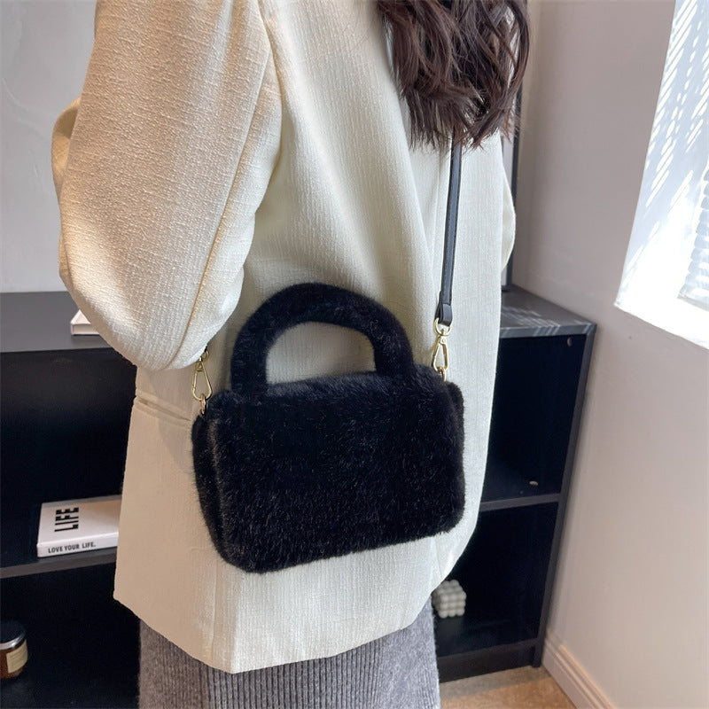 Popular Crossbody Niche Design Portable Hair Bag