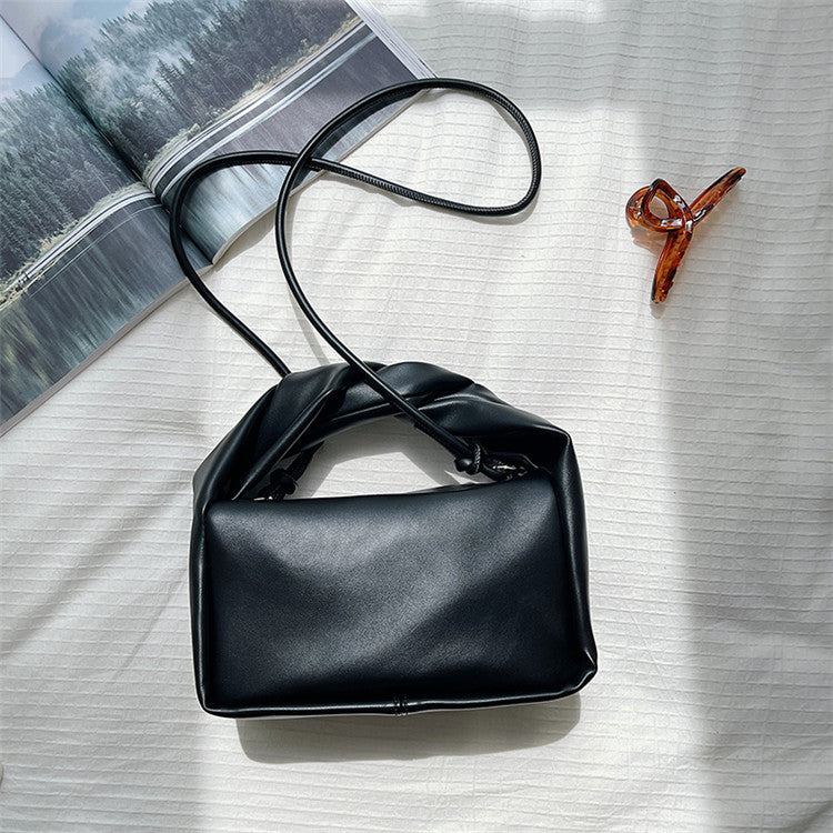 High Quality Messenger Bag With Thin Strap And Fashionable Handle