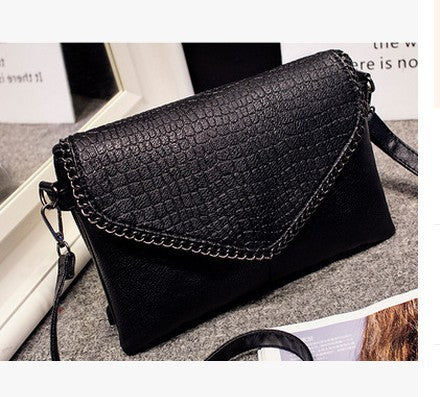 The New Trendy Messenger Bag Is Simple And Versatile