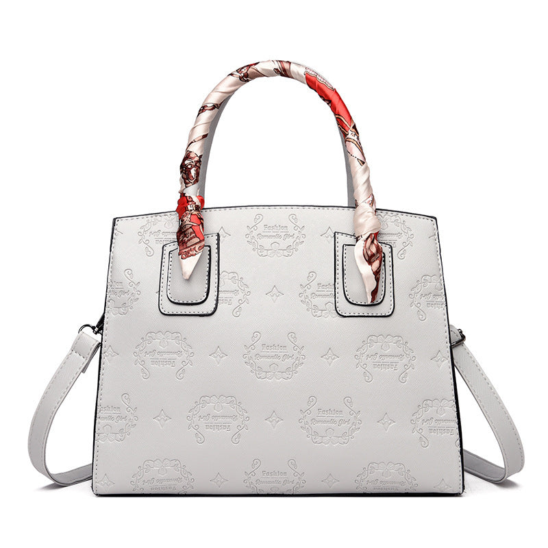 Large-capacity Fashion And Popular Embossed Ladies One-shoulder Messenger Handbag