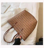 Simple Shopping One Shoulder Handbag