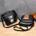 Soft Leather Textured Women's Pouches New Fashion Messenger Bag Mom crossbody Bag Middle-aged And Elderly Trendy Women's Bags