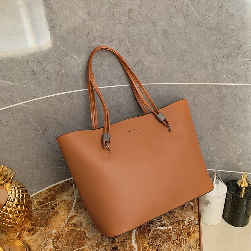 Large Volume Texture Western Style shoulder Bag Female