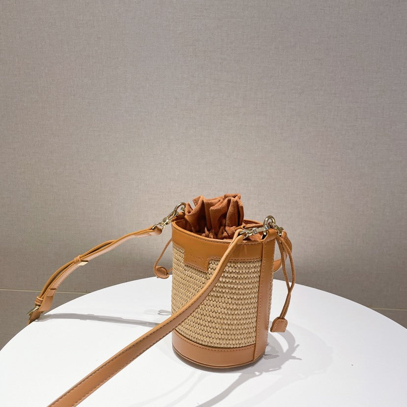 New Contrasting Vintage Straw Drawstring Bucket Bag