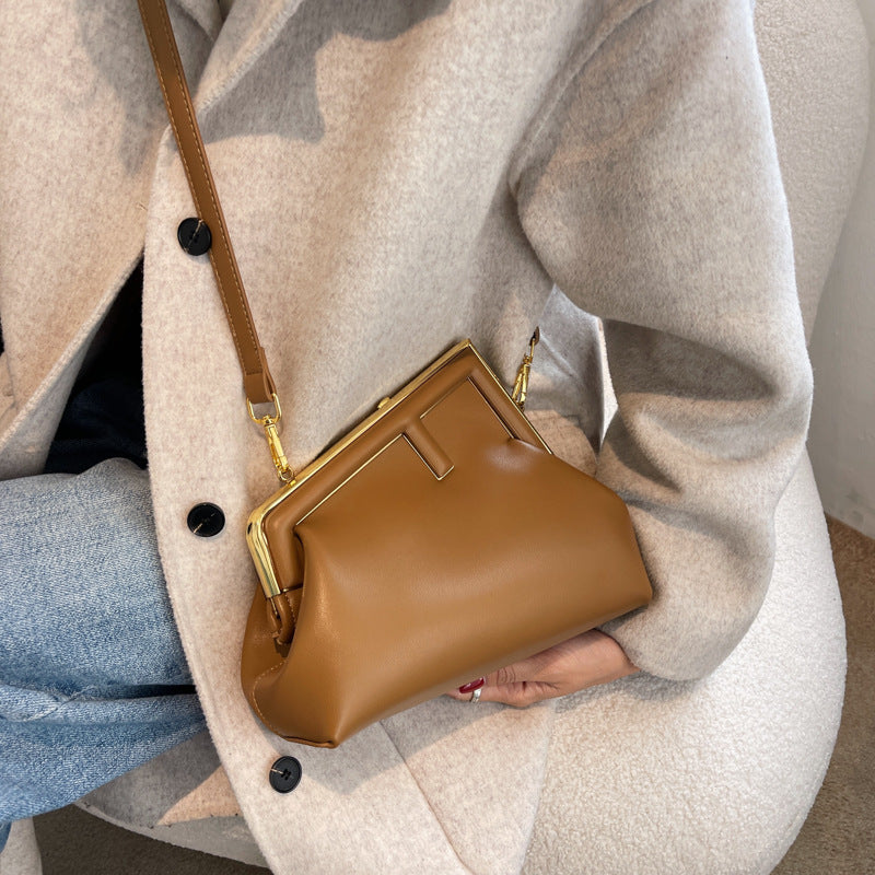 Simple crossbody Bag Messenger Clip Buckle Fashion Trend