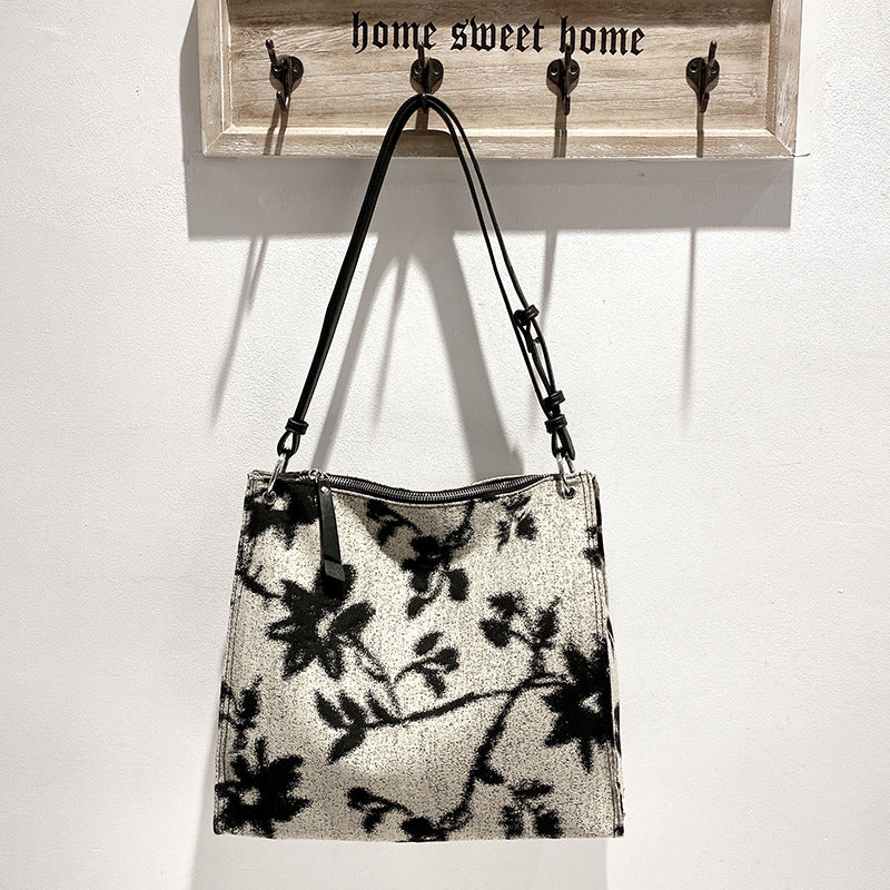 Black-and-white Big Bag shoulder bag Large Capacity